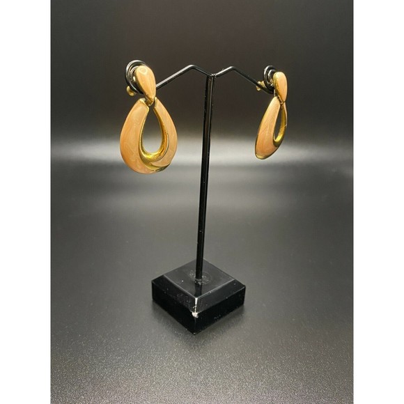 Napier Gold Tone and Nude Enamel Earrings VINTAGE - Picture 6 of 7